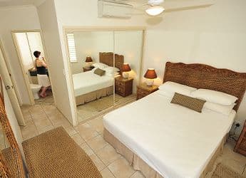 Trinity Waters Boutique Beachfront Holiday Apartments — Smithfield, Cairns