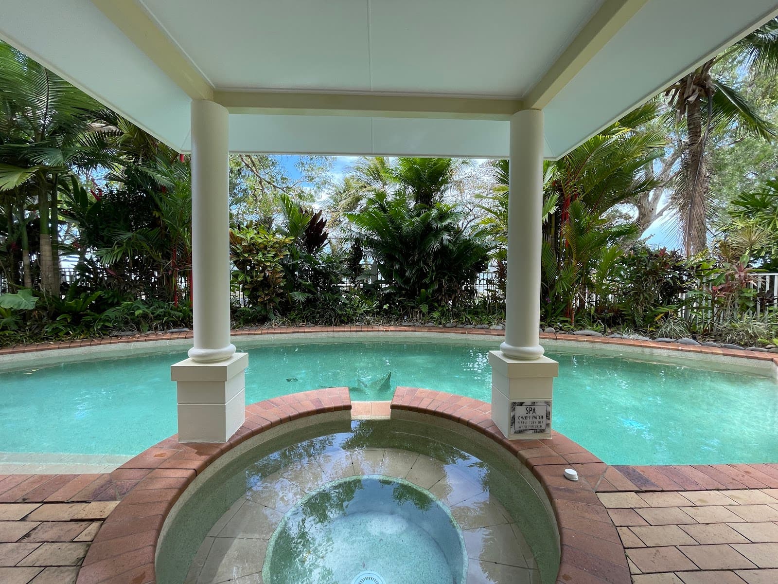 Villa Beach Palm Cove — Clifton Beach, Cairns