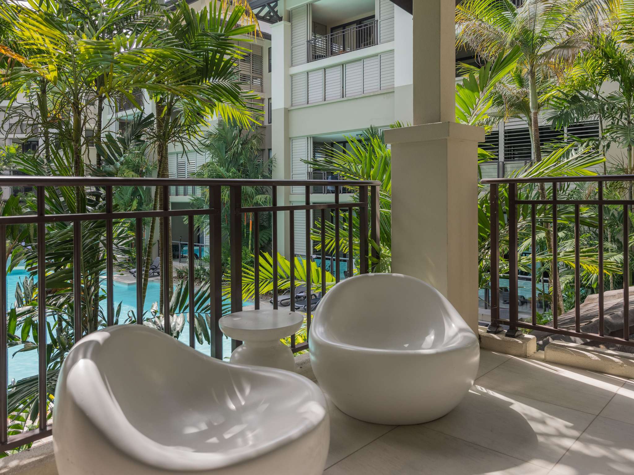 Pullman Palm Cove Sea Temple Resort and Spa